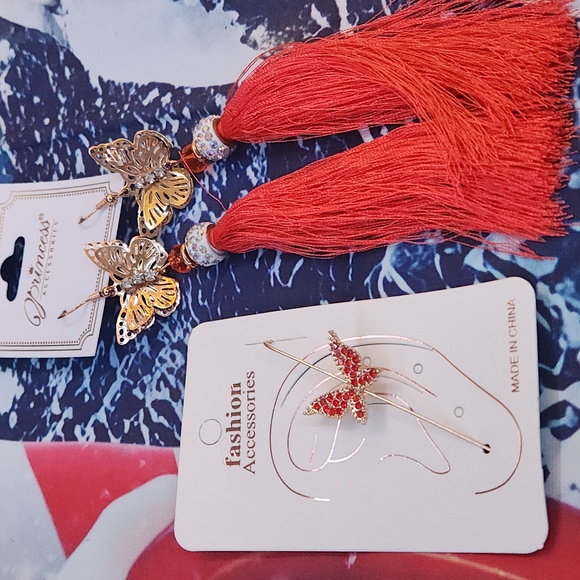 Source Unknown Jewelry - Tassel red butterfly earrings & matching top bottom earring.
